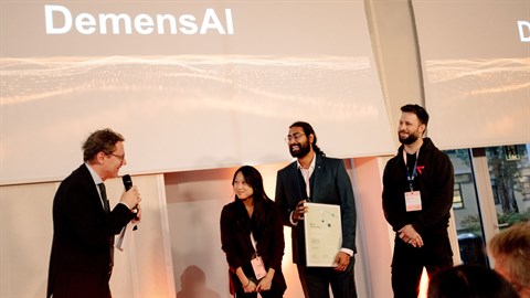 DemensAI modtager Sten Scheibye Innovation Award til DTU Startup Day.