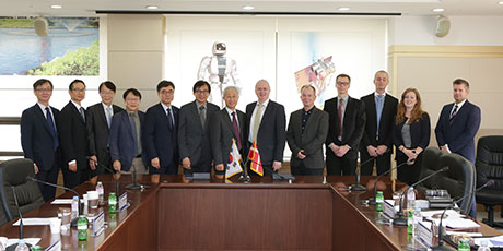 Signing of agreement at KAIST in South Korea (Photo: DTU)