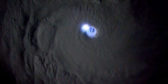 Lyn i orkan fotograferet fra ISS. Foto: NASA 