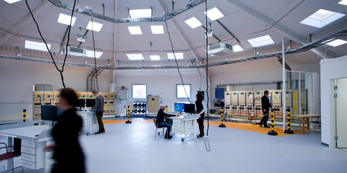 DTU researchers are testing the integration of renewable energy in the test laboratory on DTU Risø Campus. Photo: Torben Nielsen.