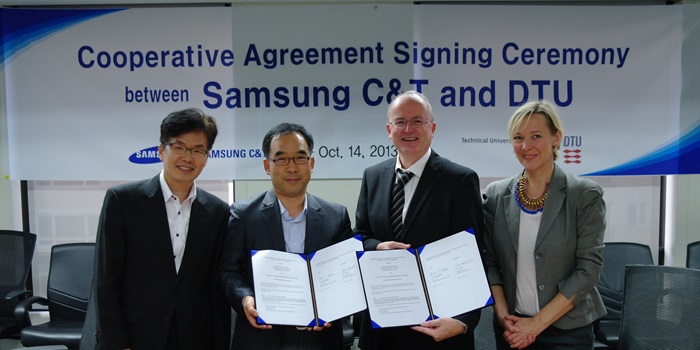 Signing ceremony with GM Seung-ho SHIN and Dean Marin Bendsøe