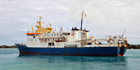Dana er Danmarks største havundersøgelsesskib og har udstyr til fx hydrografiske undersøgelser, indsamling af plankton og fiskeri.