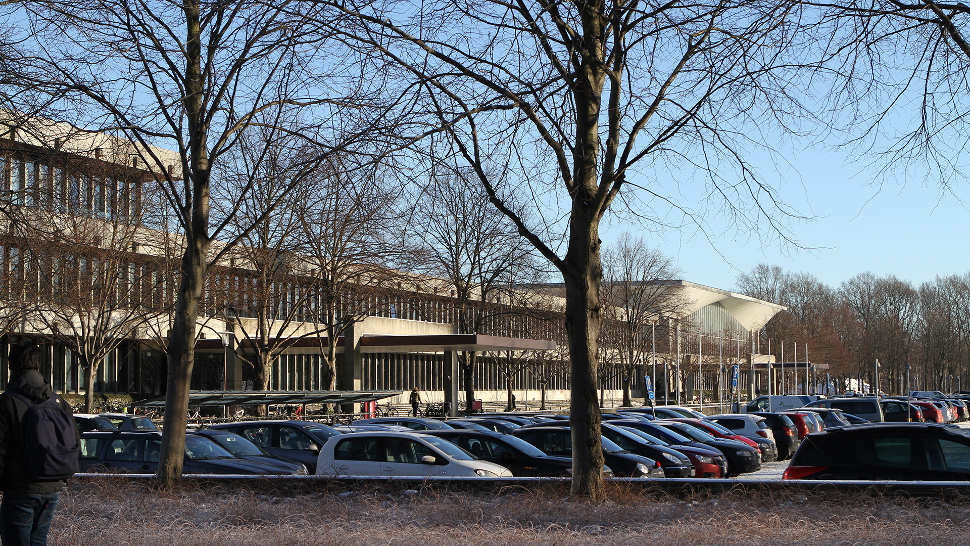 DTU's hovedbygningen om vinteren.