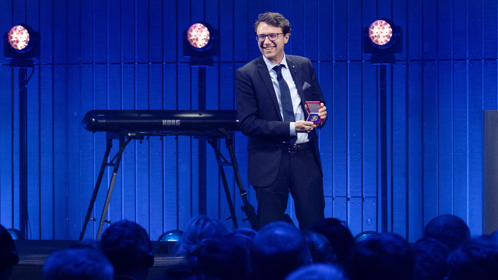 Jens Nielsen modtog Julius Thomsens Guldmedalje ved DTU’s årsfest 2023.
