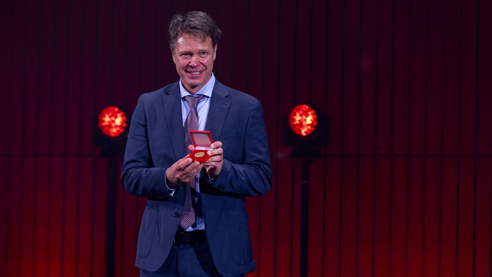 Professor Torsten Dau er modtager af Alexander Foss’ Guldmedalje ved DTU Årsfest 2024