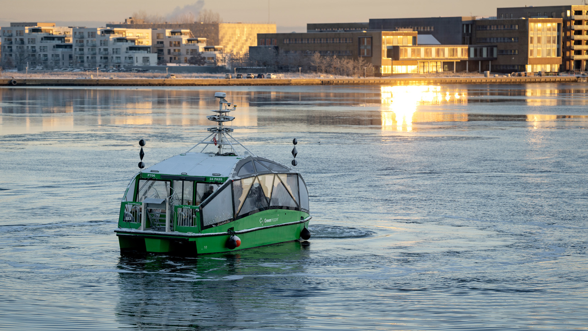 Danmarks første førerløse havnebus GreenHopper sejler med AI teknologi fra DTU. Foto: Martin Dam Kristensen