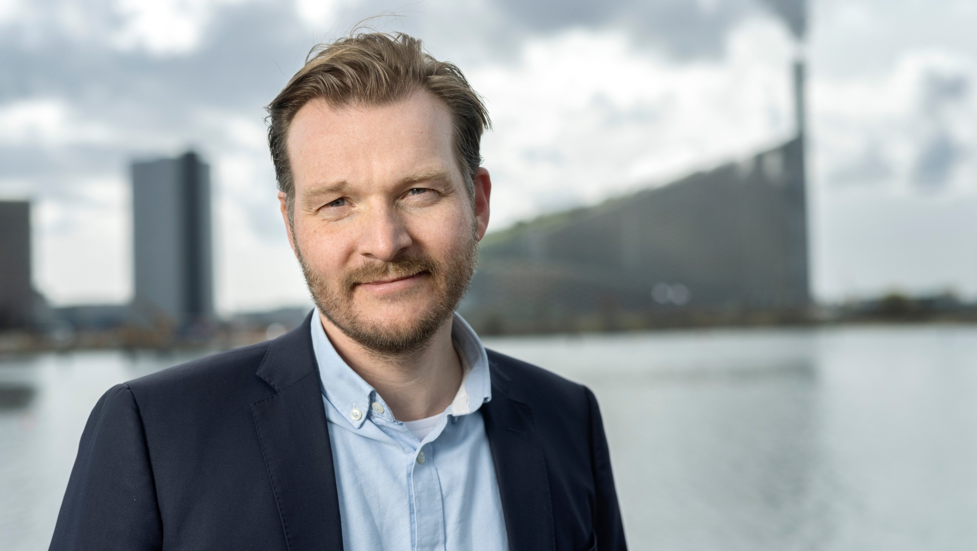 Philip Fosbøl lektor på DTU forsker i teknologi til at opgradere biogas, så CO2 og uønskede stoffer som svovl bliver fjernet før anvendelse.