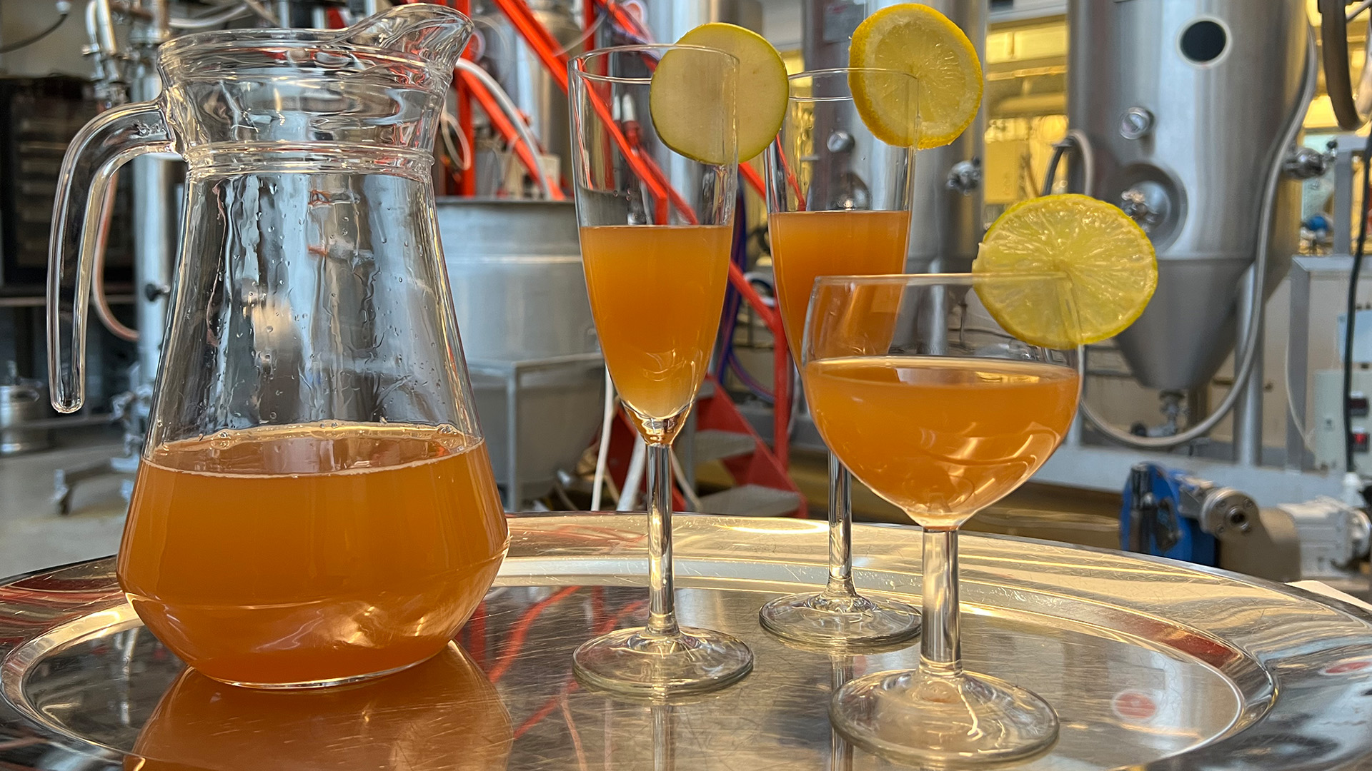 Læskedrik lavet af æblepulp fra juiceproduktion.