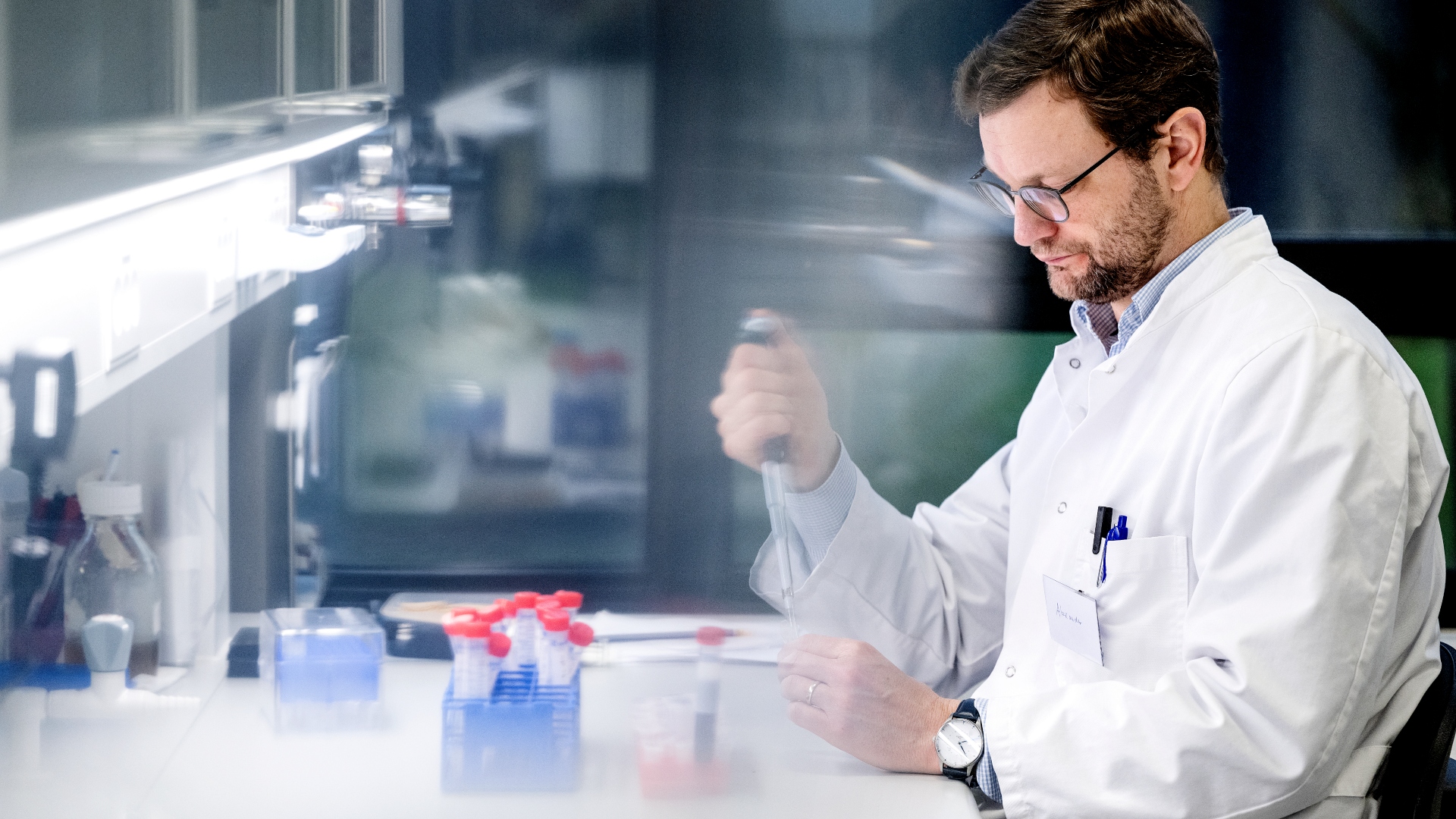 Professor Alexander Kai Büll