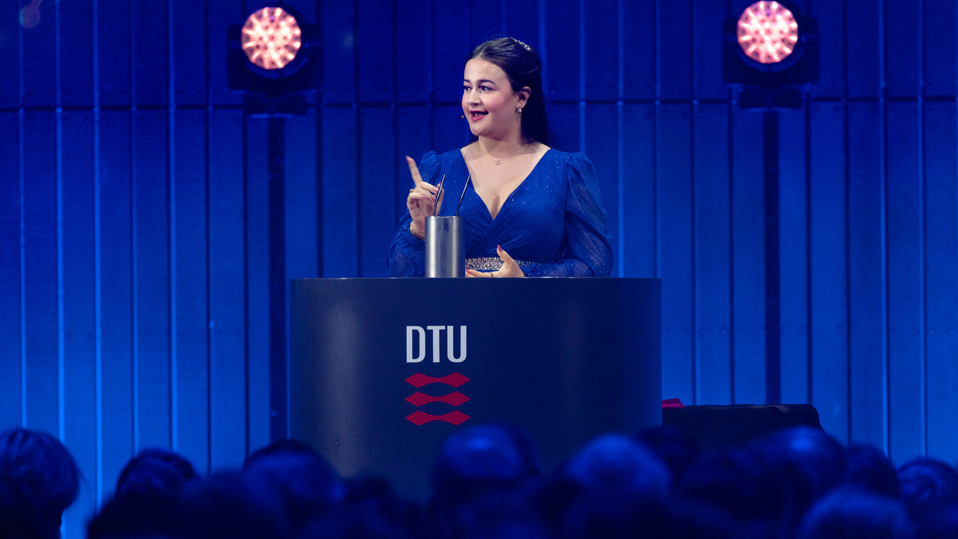 Forpersonen for studenterorganisationen Polyteknisk Forening (PF), Nastasha Hougaard, opmuntrede politikerne til at holde inde med eksperimenterne på uddannelsesområdet. 