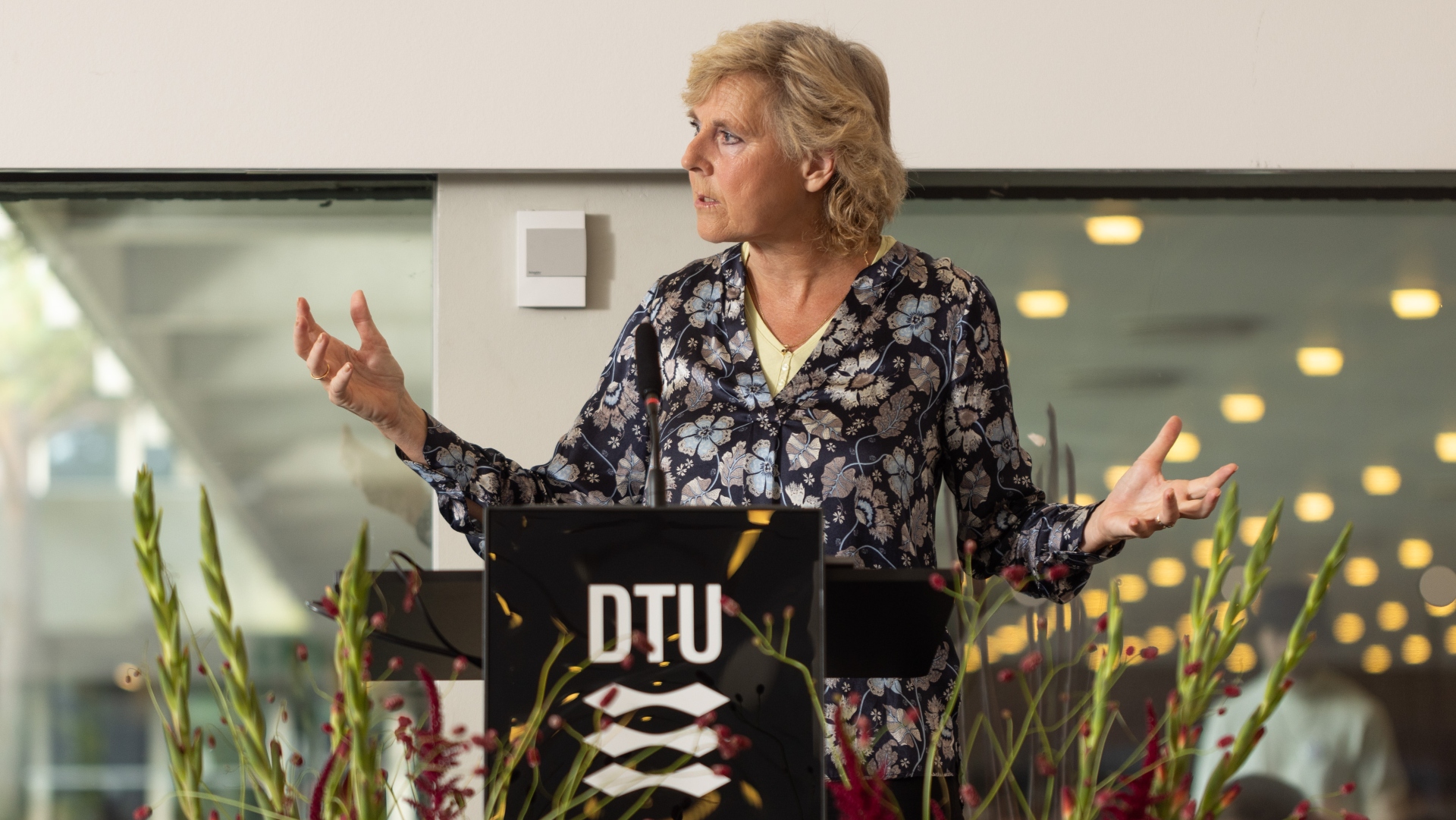 Connie Hedegaard fra tænketanken CONCITO, Tidligere EU-kommissær og miljøminister i Danmark, mener, at der er behov for at værne om forskningen ved at ændre de nuværende regler om, at forskningsmidler fra EU bliver modregnet i universiteternes bevillinger.