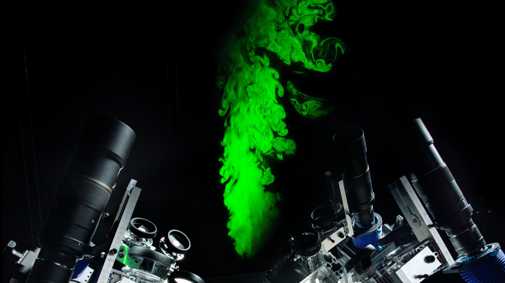 Visualisering af jetstrømmen i laboratoriet ved hjælp af laser. 