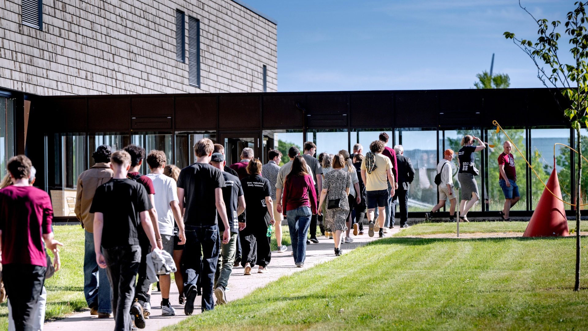 Gæster på rundvisning på Risø Campus