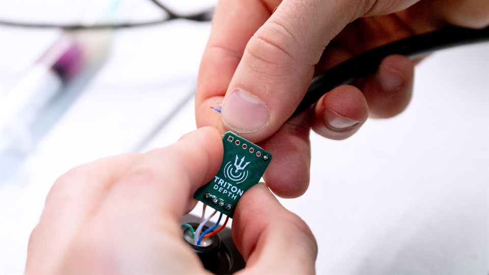 Closeup af chip fra undervandsmikrofon