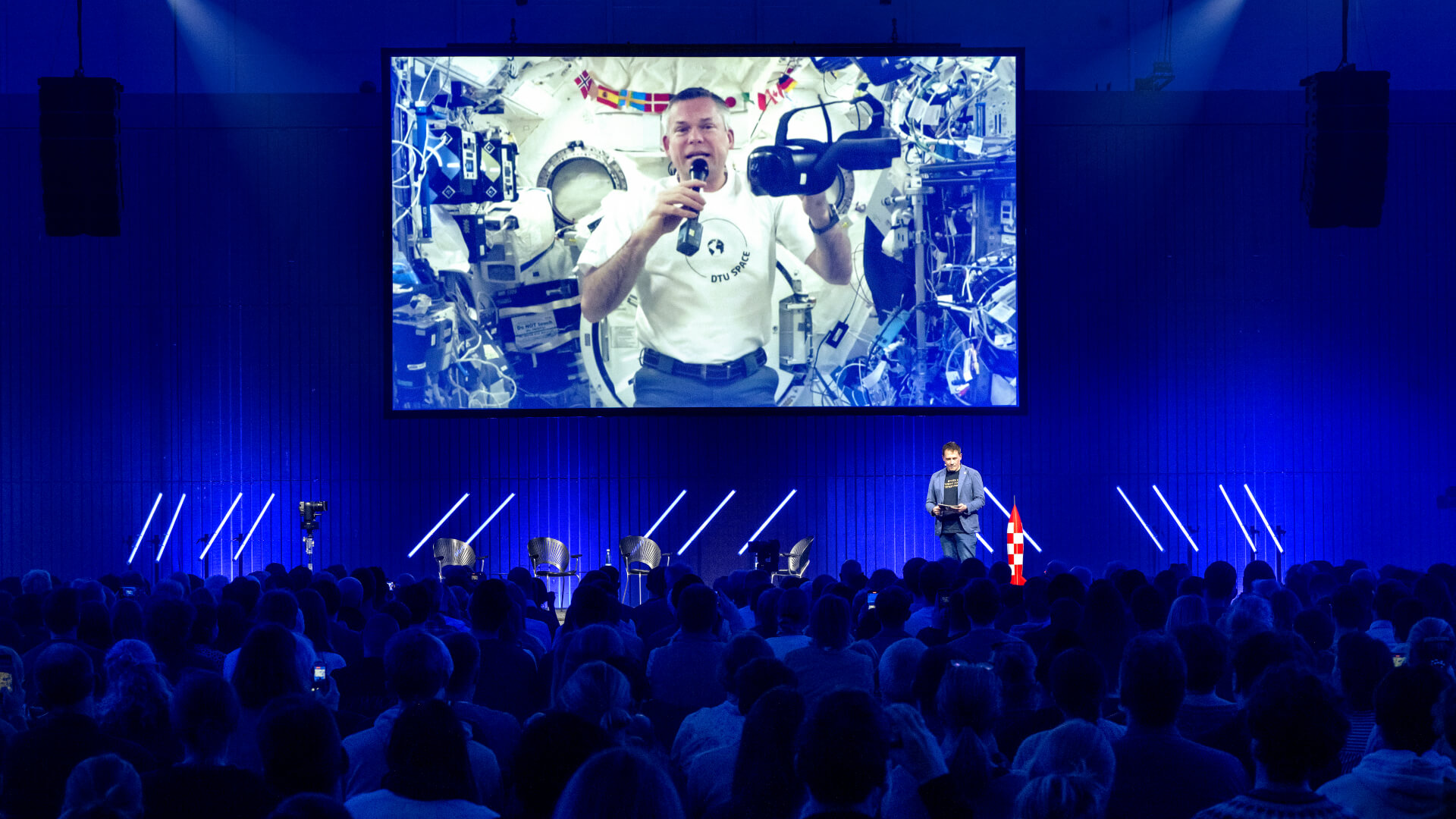 Andreas Mogensen live from ISS.