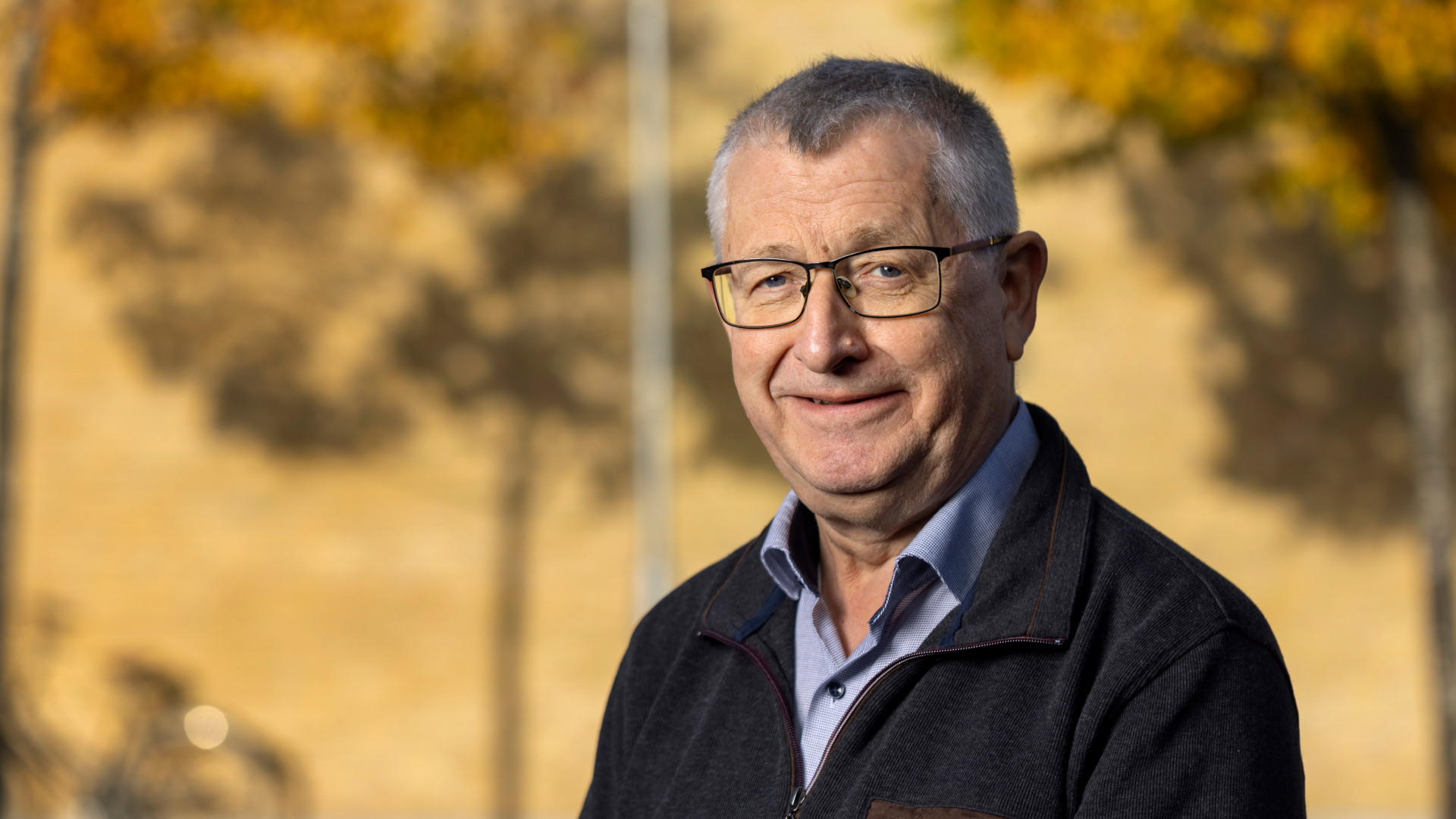 Photo of professor Henrik Madsen in front of Technical University of Denmark. Photo: Mikael Sclosser