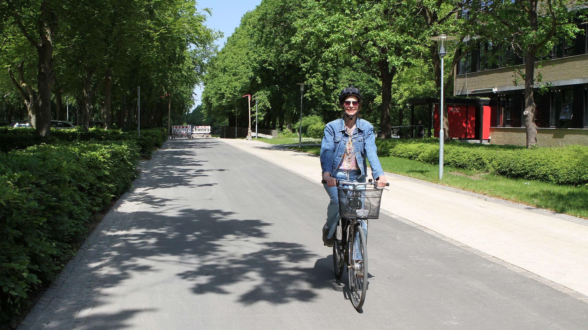 Cyklist biking along bike path. Photo: DTU