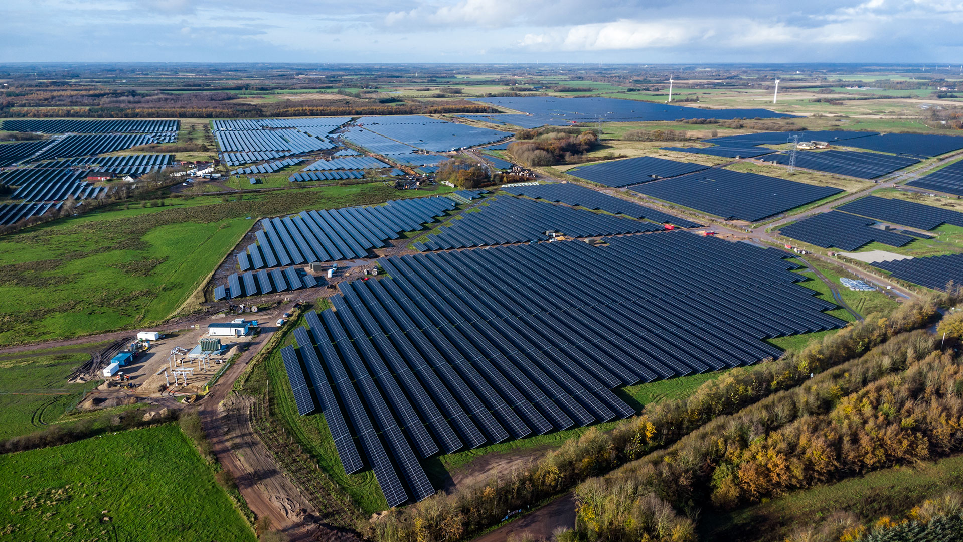 Landscape with large solar park. Photo: Colourbox