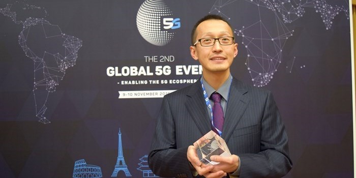 Professor Hao Hu from DTU received the prestigious Horizon 2020 Prize for breaking the optical transmission barriers. He accepted the prize Wednesday Nov 9th in Rome. Photo: Yildiz Arslan