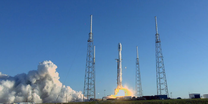 TESS sendes afsted i rummet fra Cape Canaveral 19. april 2018 med en SpaceX Falcon 9-raket. (Foto: NASA)
